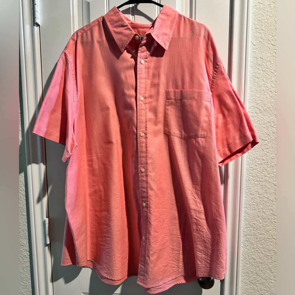 Men’s 2XL Foundry button down shirt gently used